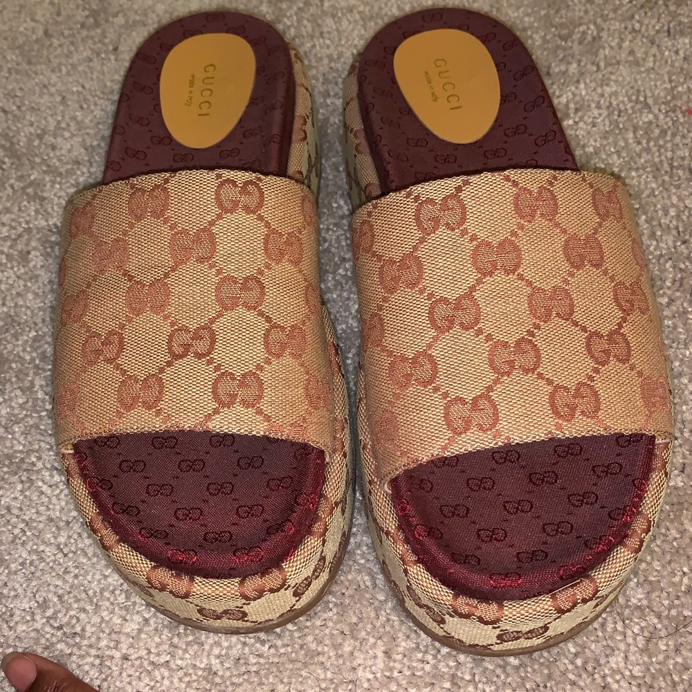 Gucci Platform Slides size 38